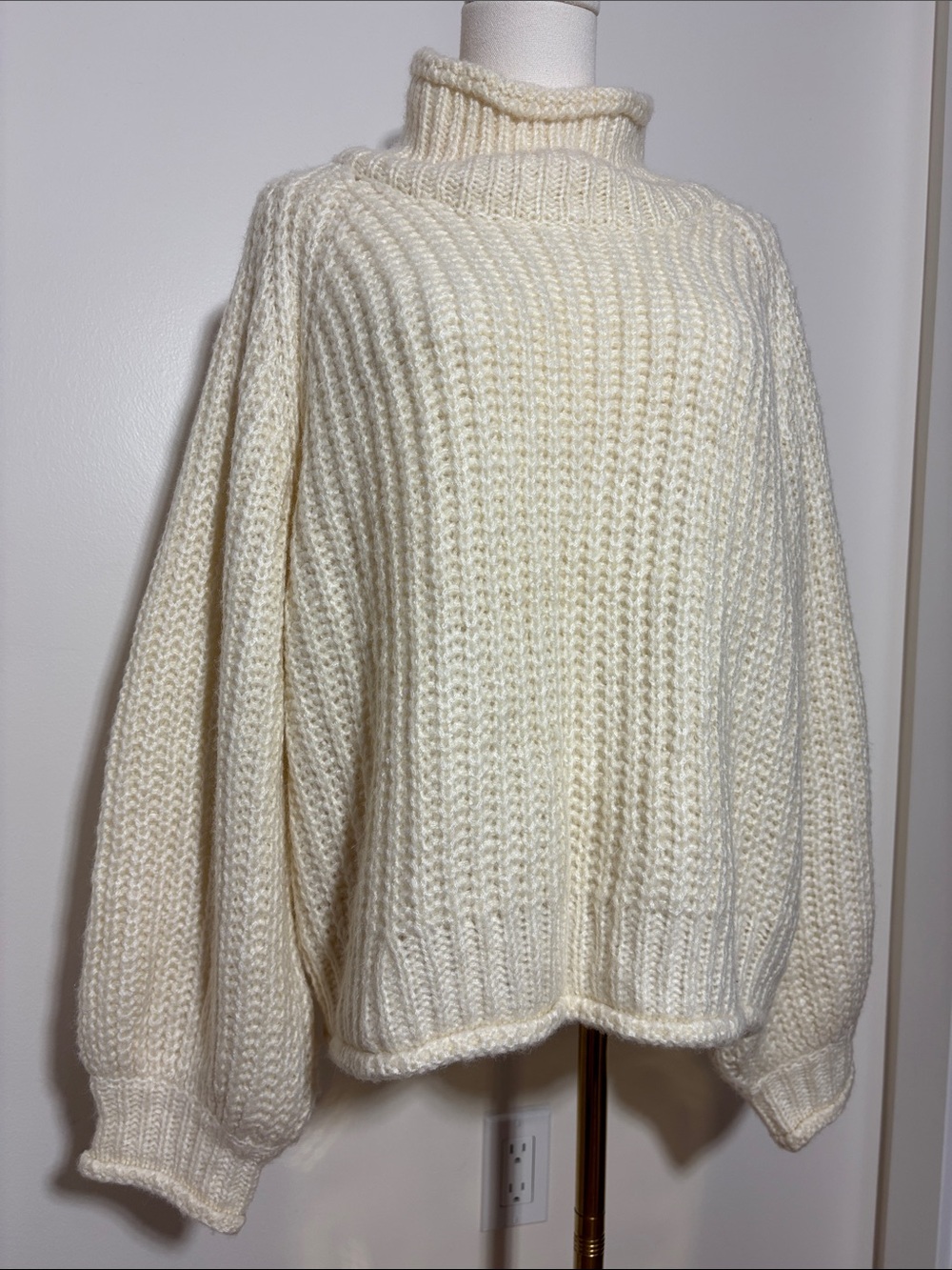 POL Chunky Knit Sweater - Picture 4 of 8